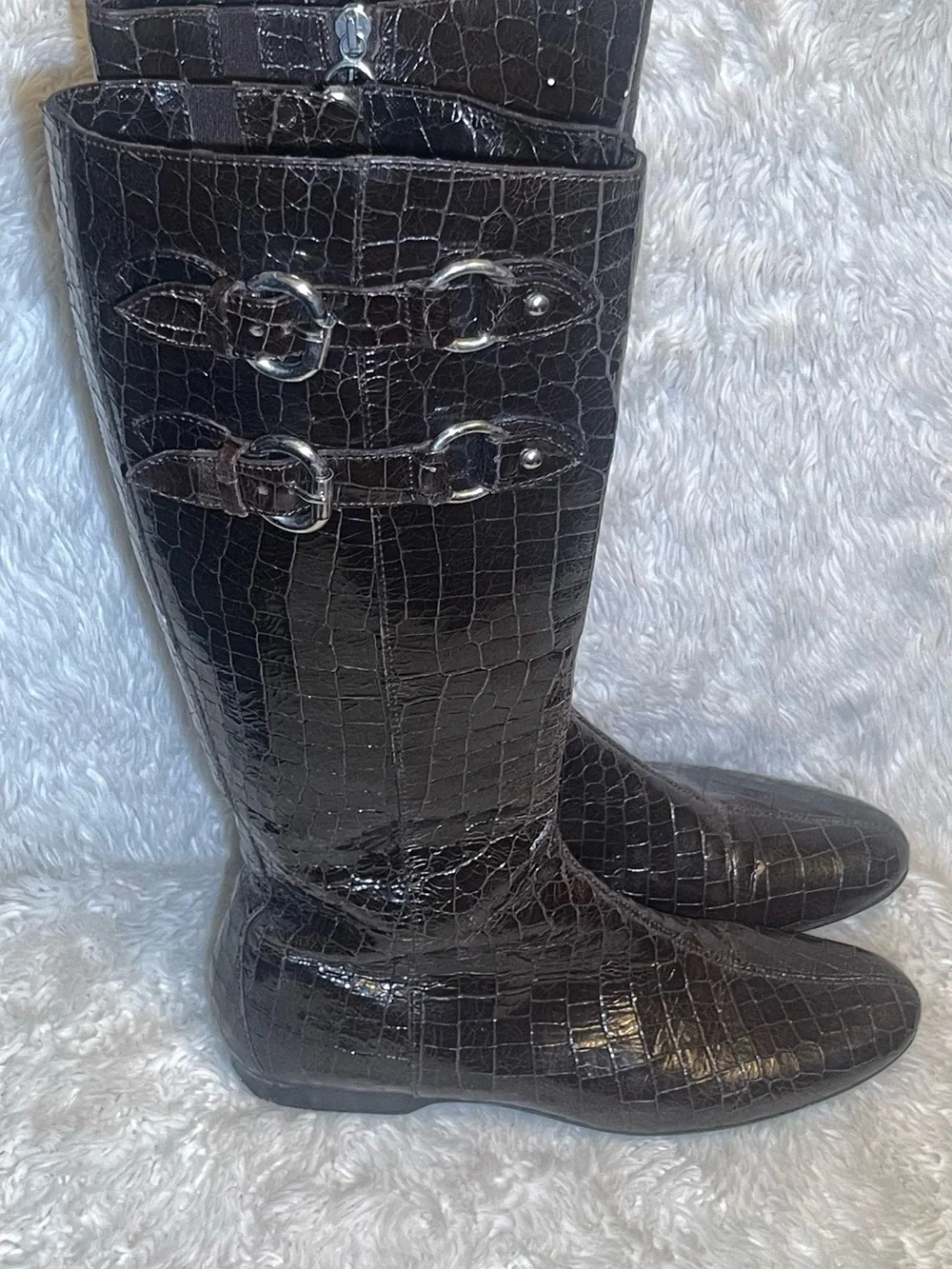 Donald J.pliner Dory women’s brown Croc-Embossed Knee-High Buckle Boots size 9